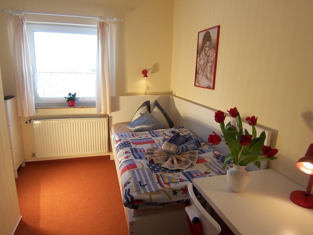 Landhotel Pathes Hof Volkenshagen Room photo